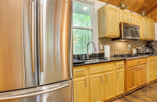 Mongaup Valley Cabin | 6 Mi to Bethel Woods Center: Cabin Near Shops