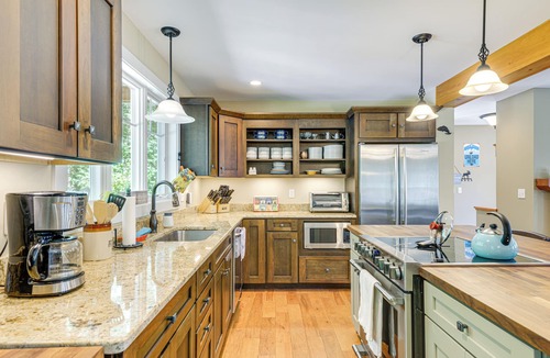 Wilmington House | 6 Mi to Mt Snow Grand Summit Resort: Spacious Home