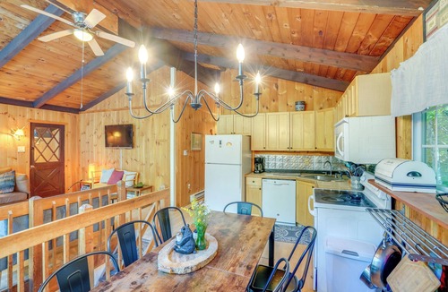 West Dover Cabin | 6 Mi to Slopes: Forest-View Haven in West Dover!