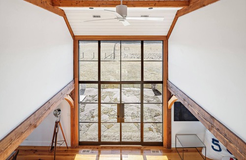 Chilmark House | 60 Acres Oceanfront 5-BR, Private Beach! AC, WiFi, TV