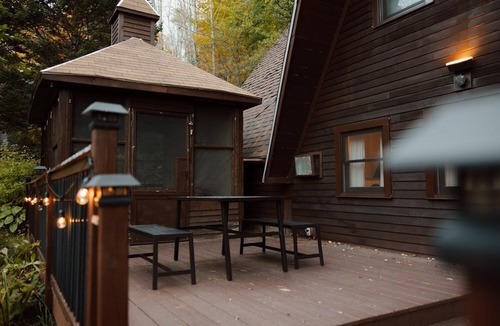 Bethlehem Cabin | 6M "Morningstar": A curated A-Frame experience for outdoor lovers