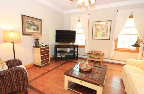 Marstons Mills House | 75 Flume - Tranquil oasis near pond, walking trails & tennis, with central A/C