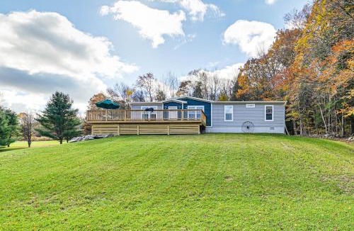 Stephentown House | 8 Mi to Jiminy Peak Resort: Mtn-View Home w/Deck