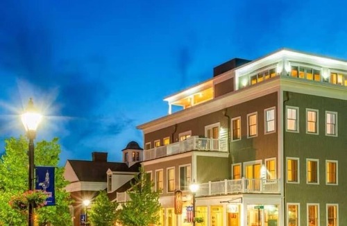 Kennebunk Apartment | 84 Main - 3 Bedroom Penthouse