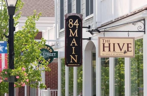 Kennebunk Apartment | 84 Main - 3 Bedroom Penthouse