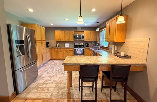 Twin Mountain House | 8RR Log Home w/Spa Bath, Game Loft, AC, Great Yard Near Bretton Woods, Franconia Notch