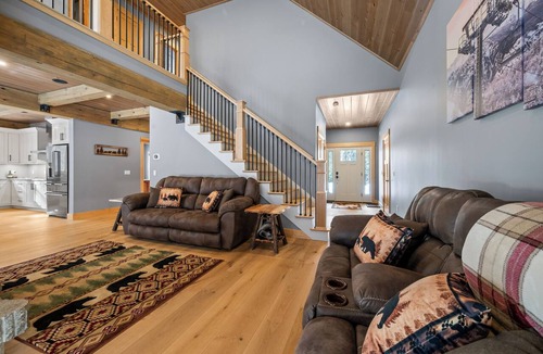Rangeley House | 9 Gables | Waterfront Access on Rangeley Lake