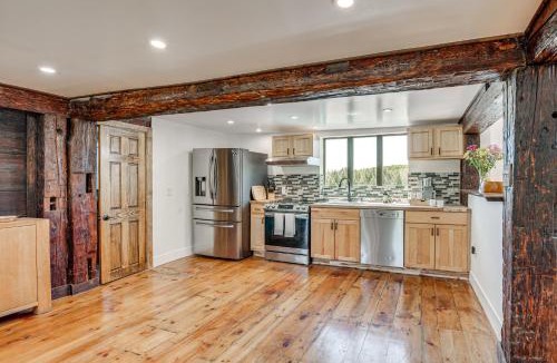 Jefferson House | 90-Acre Gem w/Custom Pool & 2 Ponds in Jefferson