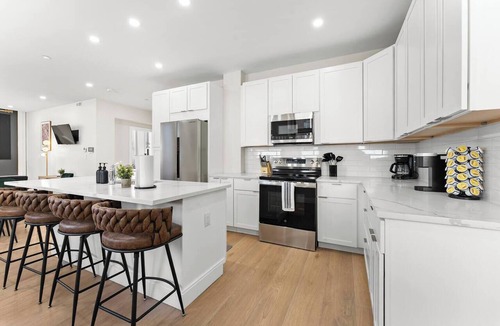 Downtown Boston Apartment | 901C Luxury Boston Penthouse Rooftop & City Views!