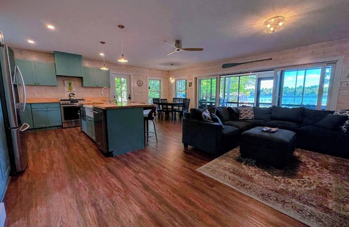 Whitefield Cottage | 91wr Lake Vibes and Views at This Waterfront Home in the White Mountains