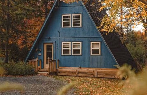 Wilmington House | A-Frame | Hot Tub| Dog Friendly | Near Mt. Snow
