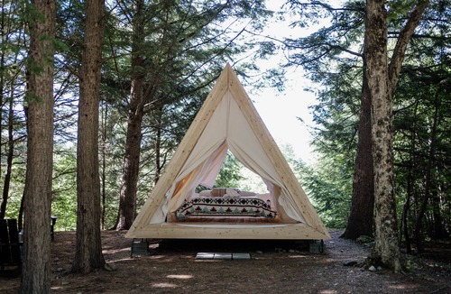 North Woodstock RV Rental | A-Frame Site 1 | Queen Bed | Pond View