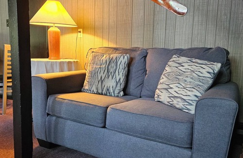 Thompson House | A Hidden Gem Retreat in the Endless Mountains for Couples, Families & Friends