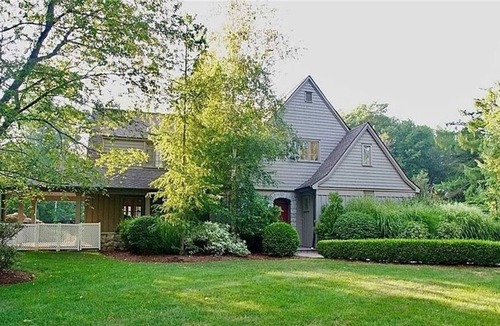 Norwalk House | A home away from home, close to downtown and the beach.