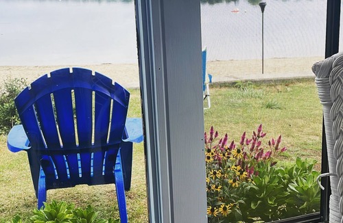 Niantic House | A little Gem 💎water front cottage style beach home