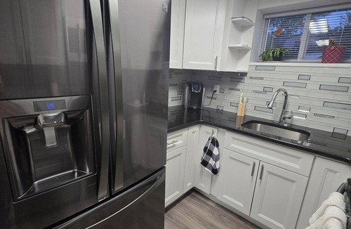 Lake Ronkonkoma Apartment | A little Home away from Home