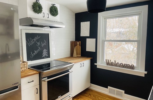 Huntsville Apartment | A loft retreat on a private street within walking distance to downtown!