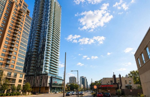 Pine Grove Apartment | A Private Cozy 1-Bedroom in a Beautiful Apartment in Vaughan