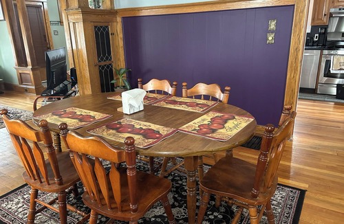 Schenectady House | A sweetheart home 3-bedroom vacation home, 6 minutes to Rivers Casino & Resort