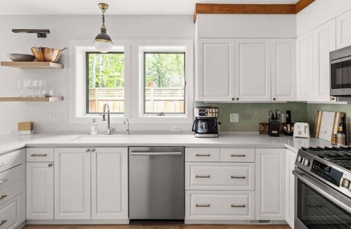 Stowe Area Condo | Above & Beyond: Heated Pool | Hot Tub | Near Stowe