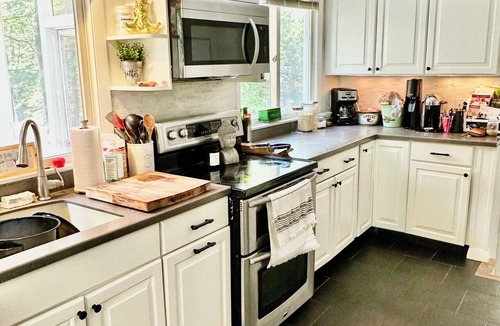 New Milford House | Academic rental 2024-2025