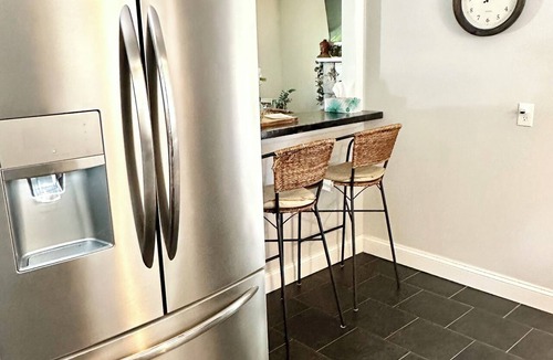 New Milford House | Academic rental 2024-2025