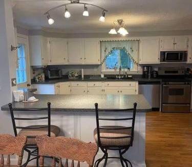 Lamoine House | Acadia Coastal Cape 20 min to Acadia National Park