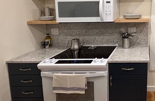 Northeast Harbor Apartment | Acadia Retreat Firelit Garden Walk to Dining Two person maximum occupancy