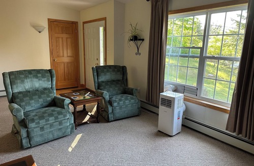 Seal Cove House | Acadia’s "Quiet Side" Retreat – Sunny 3BR/2BA w/Private Deck & Fire Pit!