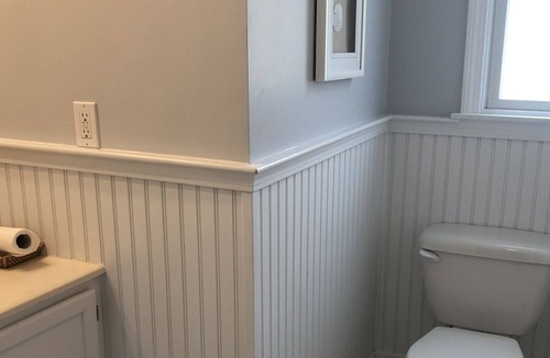Hyannis House | Across the Beach ~ 4 bdr 4 bath home ~ Sleeps 14+ ~ Multi-Family