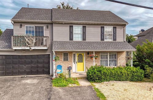 Keansburg House | Across the street from the beach charming 3 bedroom with 3 baths beach house