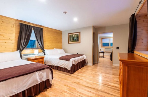Bethlehem Resort | ADA Suite Near Bretton Woods With Sauna