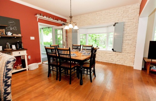 Wilmington House | Adirondacks Summer Hub: Hot Tub - Parlor Games - Coffee Bar - Dogs Welcome!