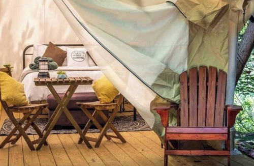 Broadalbin RV Rental | ADK Getaway, As Seen in Travel+Leisure, Glampful