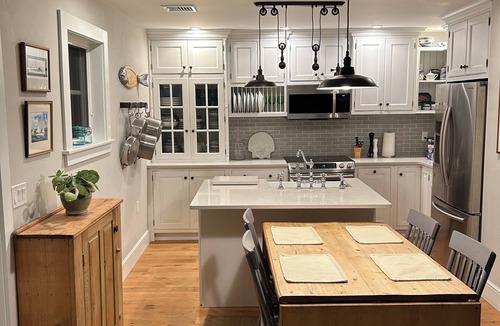 Stonington Cottage | Adorable 2 bedroom cottage, walkable to Dubois Beach and Stonington Borough.