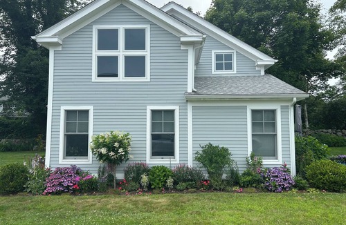 Stonington Cottage | Adorable 2 bedroom cottage, walkable to Dubois Beach and Stonington Borough.