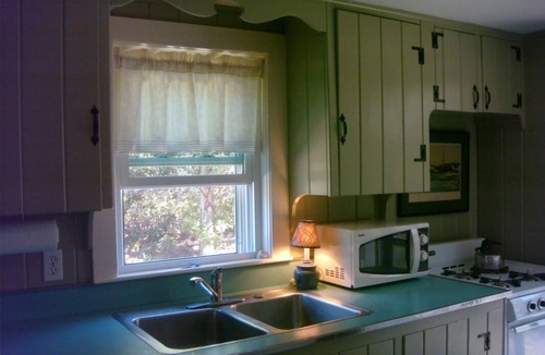 South Wellfleet Cottage | Adorable 2-bedroom cottage in South Wellfleet perfect for getaway and BEACH!