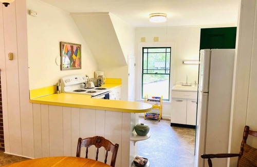 Yarmouth House | Adorable, 3 bedroom, 1 bath ocean side cottage!