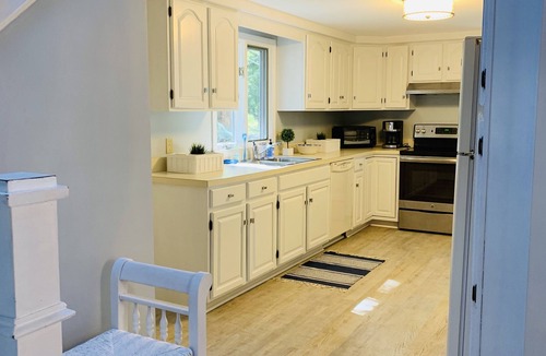 Popponesset House | Adorable beach house! 3 min walk to beach!