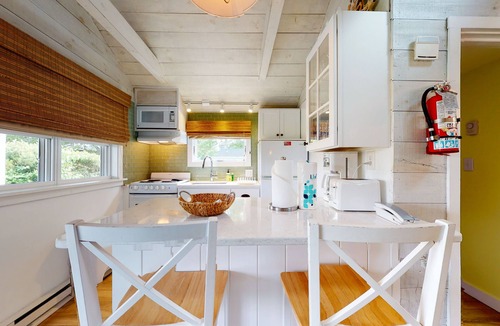Oak Bluffs Cabin | Adorable cottage with pool, tennis courts & picnic area
