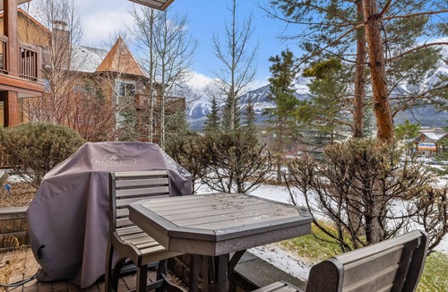 Canmore Condo | Adorable mountain studio