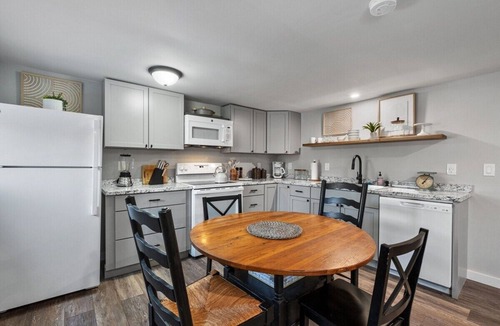 Bradford Cabin | Adorable Yr Round Cottage -1 Bed 1 Bath + Laundry - Great Outside Space Overlooks Pond - Riptide Cottage