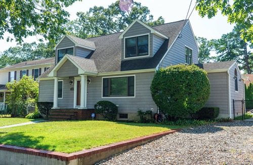 Point Pleasant Beach House | Adventure Awaits: A Charming home nestled between Ocean waves and River Breezes