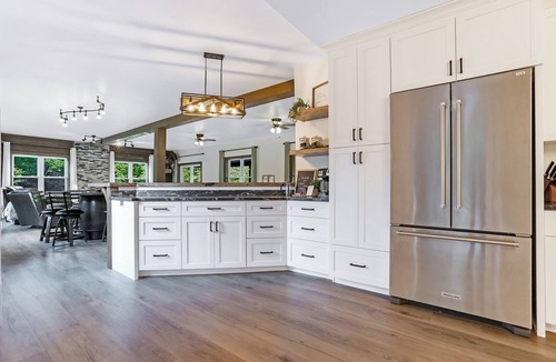 Farrandsville Cabin | Adventure Oak Lodge w/Pickleball Court, Pool Table + More!