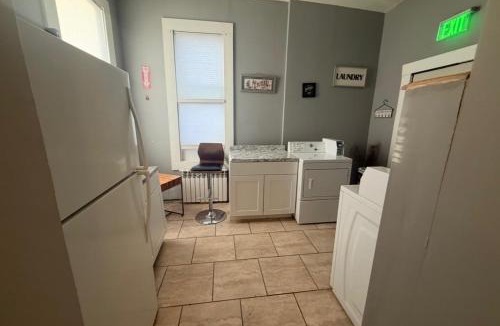 Wanaque Hostel | Affordable Private Room inWanaque Near NYC, Trails