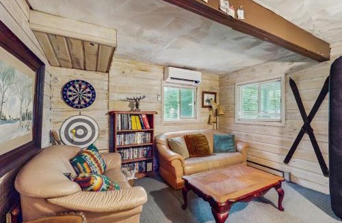 West Dover House | Ahmeek Retreat