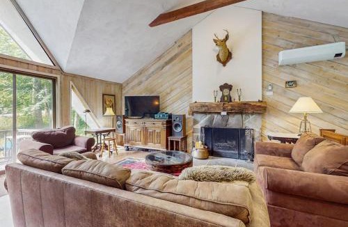 West Dover House | Ahmeek Retreat