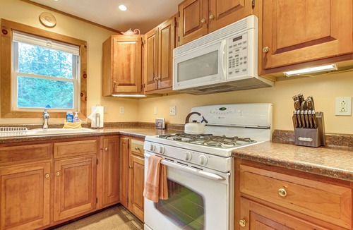 Carrabassett Valley House | Air-Conditioned Hideaway Near Sugarloaf Mountain