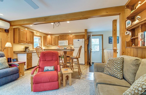 Carrabassett Valley House | Air-Conditioned Hideaway Near Sugarloaf Mountain