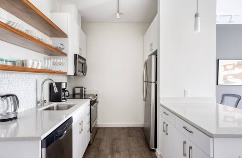 Cambridgeport Apartment | Airy Cambridgeport 1BR w/W/D & Gym, near Boston U & MIT, by Blueground